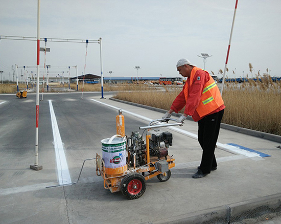 教練場道路劃線